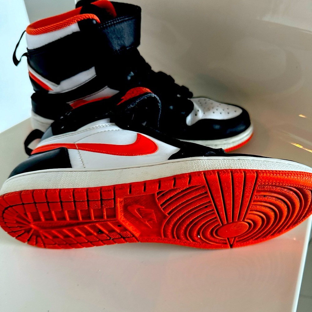 Nike AIR Jordans Bright Orange